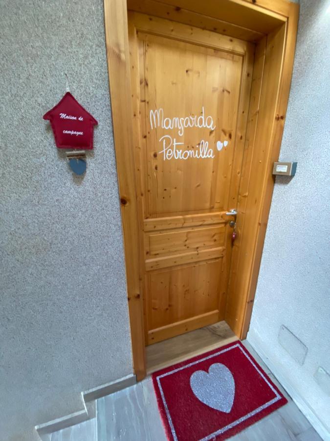 Apartamento Mansarda Petronilla Piazzatorre Exterior foto