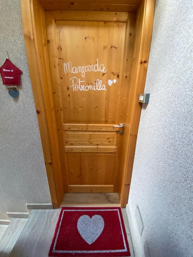 Apartamento Mansarda Petronilla Piazzatorre Exterior foto